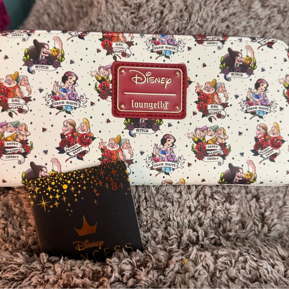 NWT Loungefly Snow White tattoo wallet - Picture 3 of 11